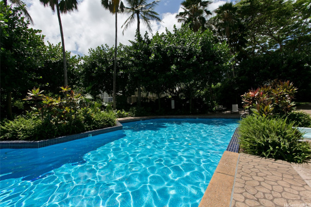 Commodore Condominium