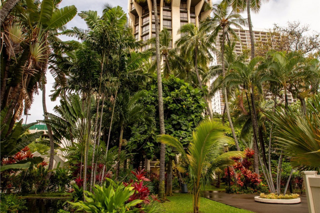 Liliuokalani Gardens Condominium