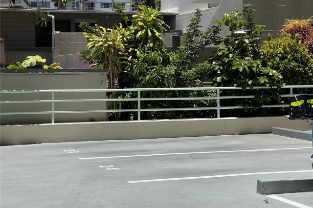 Makiki Colony Condominium