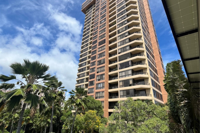 Plaza Landmark Residential Lease
