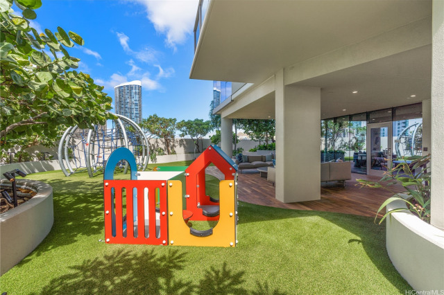 Sky Ala Moana West Residential Lease