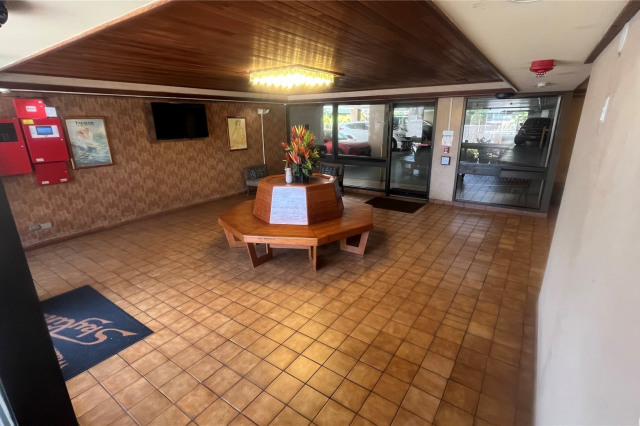 Waikiki Skyliner Condominium