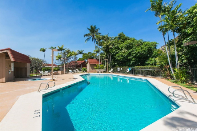 Makaha Valley Pltn Condominium