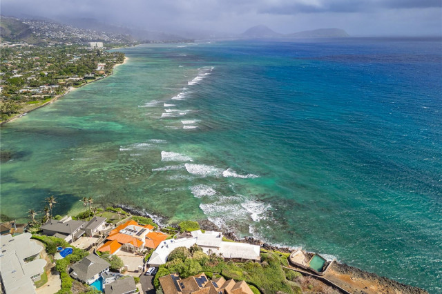 Kahala-black Point Home Residence