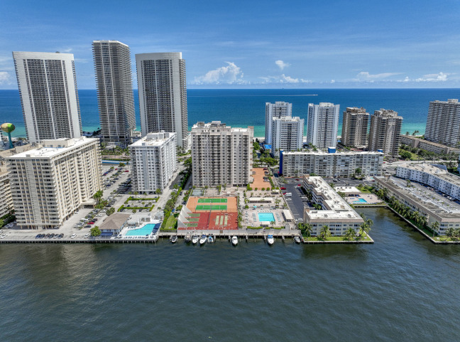 Just Listed | 1865 S Ocean Drive #3m