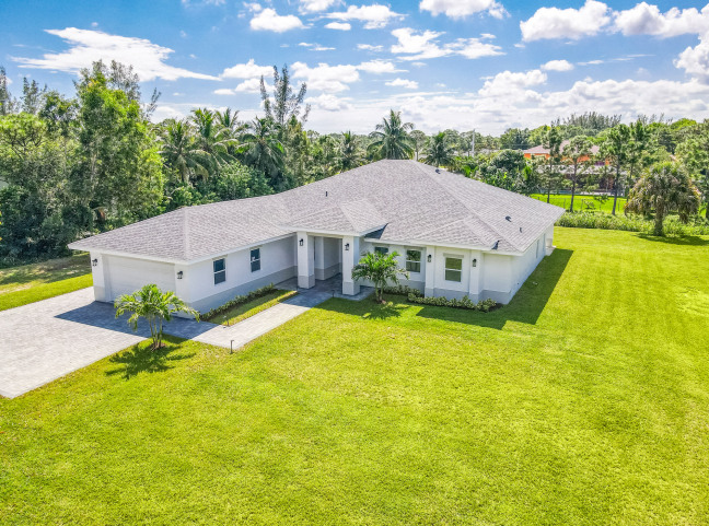 Just Listed | 12334 72nd Court N