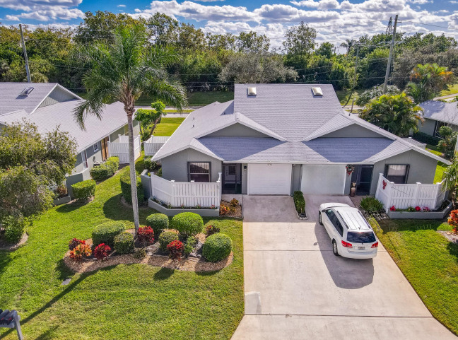 Just Listed | 6776 SE Yorktown Drive