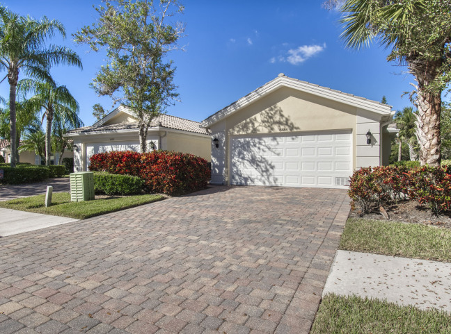 Just Listed | 8486 SE Retreat Drive