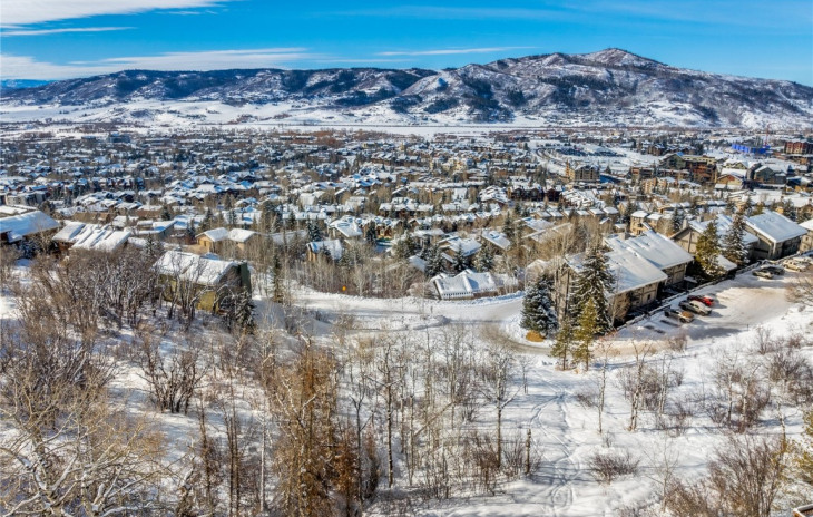 2725 Ski Trail Lane Photo
