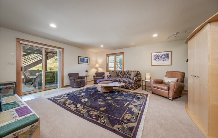 27373 Winchester Court Photo