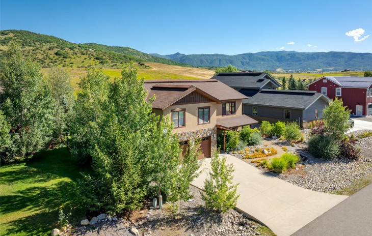 27373 Winchester Court Photo