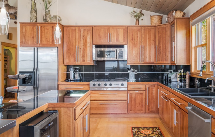 27373 Winchester Court Photo