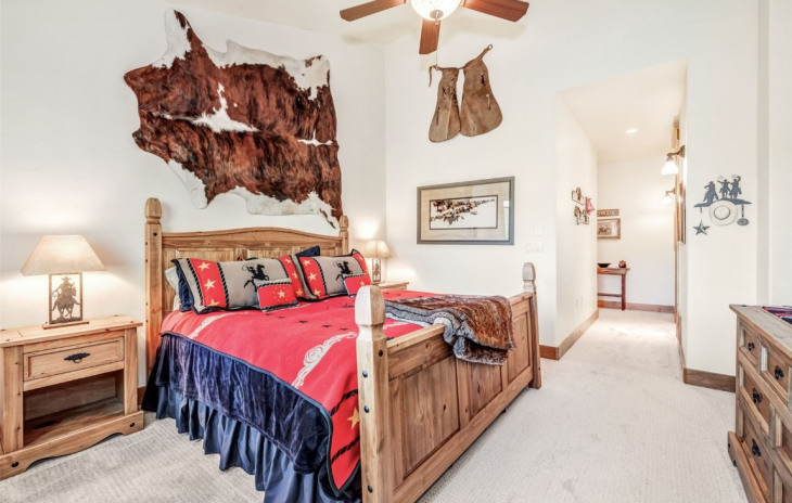 1515 Eagle Glen Drive Photo