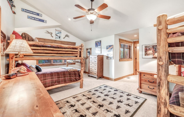 1515 Eagle Glen Drive Photo