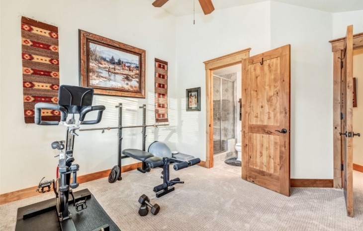 1515 Eagle Glen Drive Photo