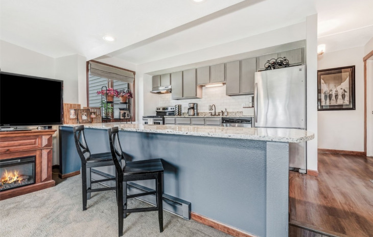 2035 Walton Creek Road Photo