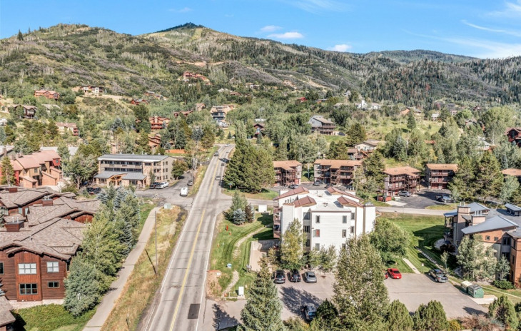2035 Walton Creek Road Photo