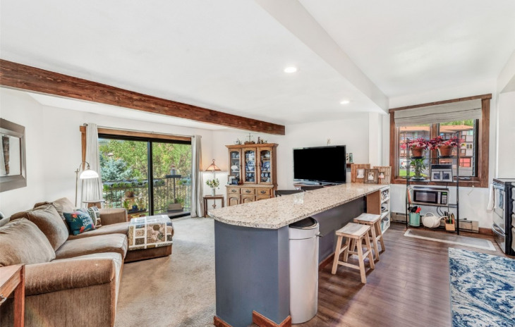 2035 Walton Creek Road Photo
