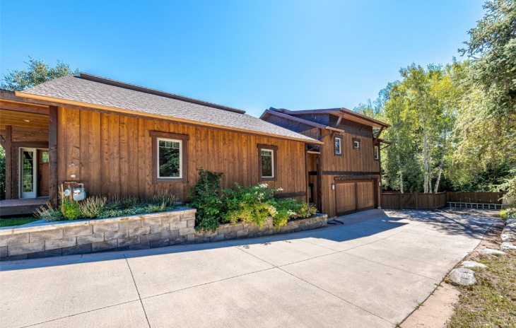 907 Merritt Street Photo