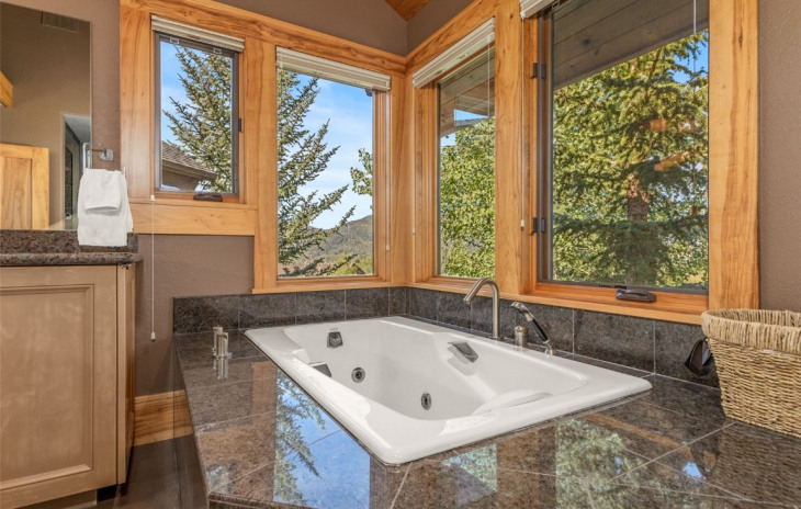 1144 Redwoods Drive Photo