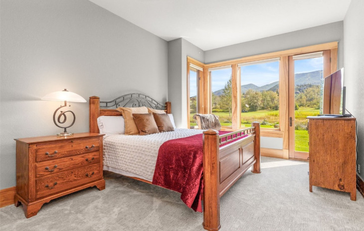 1144 Redwoods Drive Photo