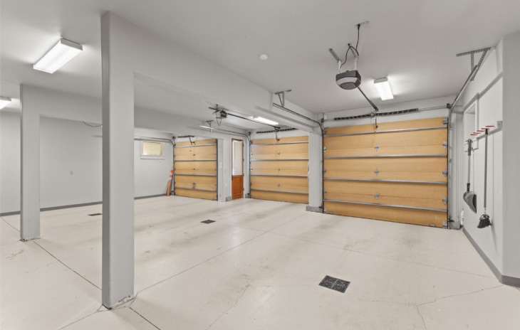 1144 Redwoods Drive Photo