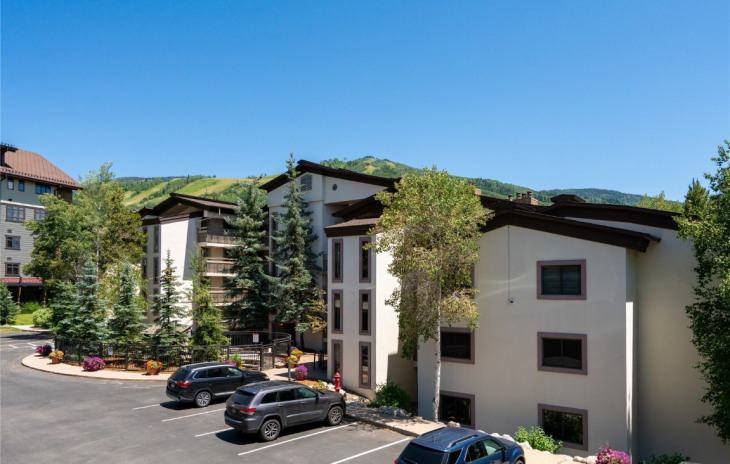 2286 Apres Ski Way Photo