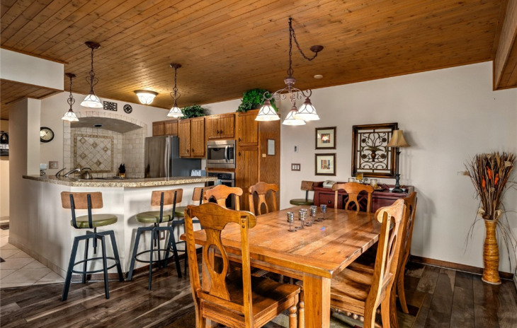 2286 Apres Ski Way Photo