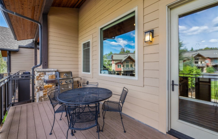 651 Clermont Circle Photo