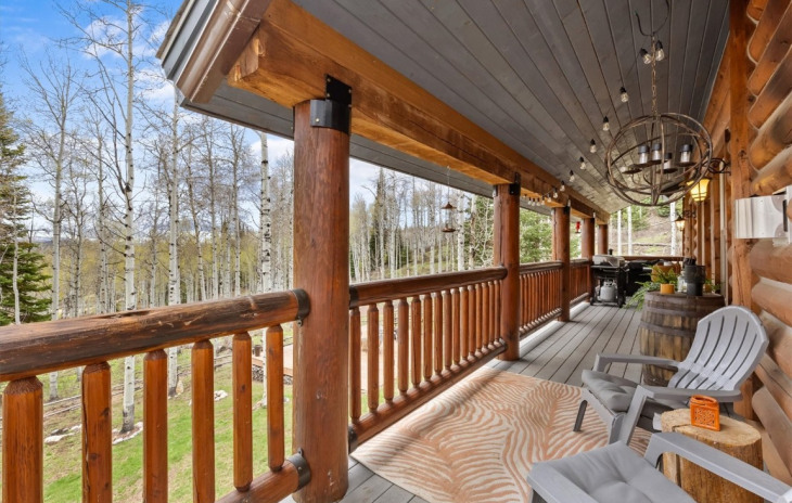 59335 Cripple Creek Court Photo
