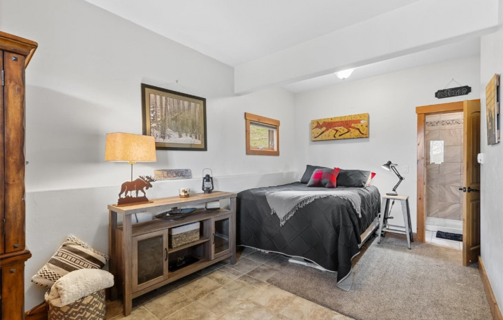 59335 Cripple Creek Court Photo
