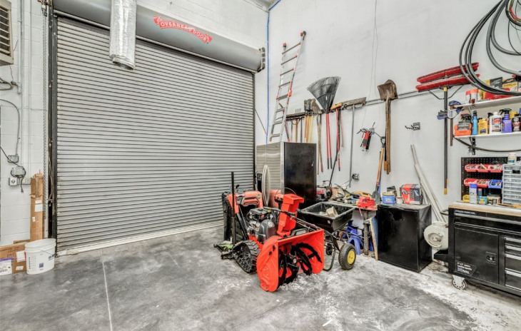 1625 Mid Valley Drive Photo