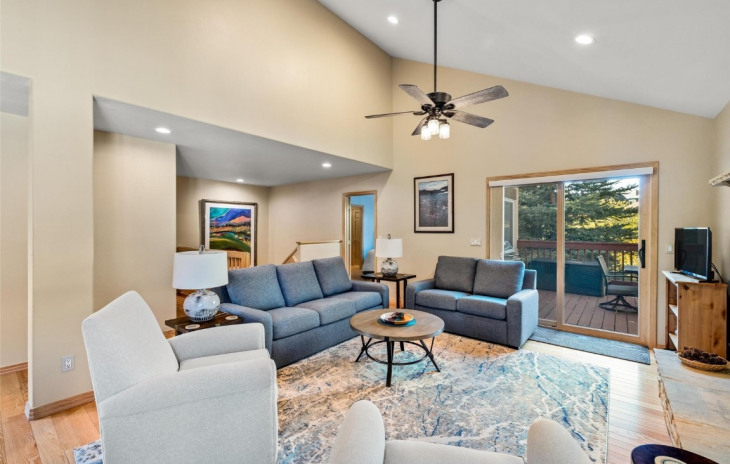 1504 Cascades Drive Photo