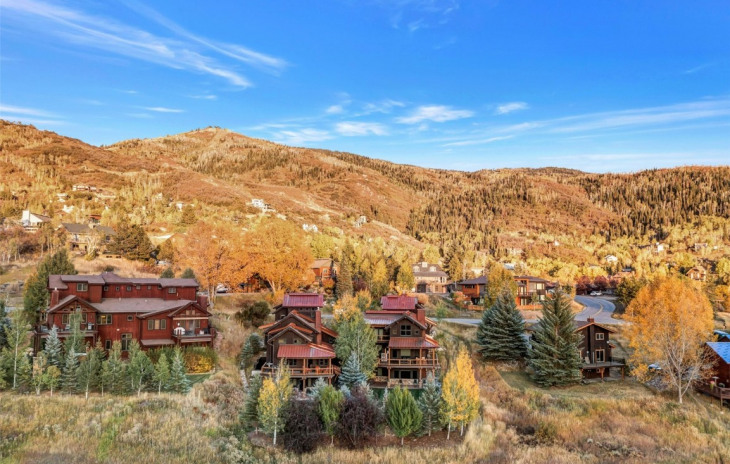3015 Apres Ski Way Photo