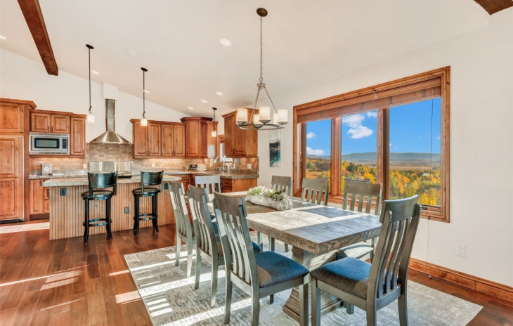 3015 Apres Ski Way Photo