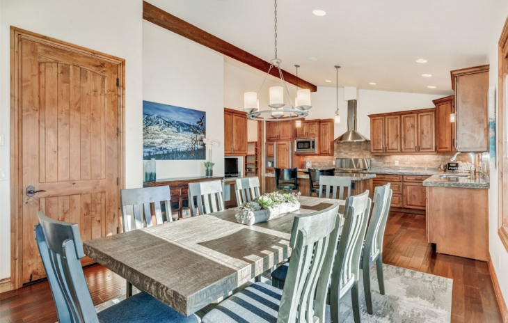 3015 Apres Ski Way Photo