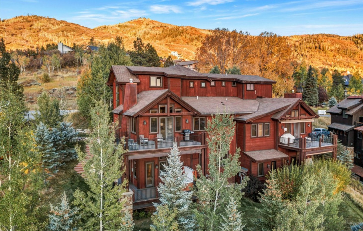 3015 Apres Ski Way Photo