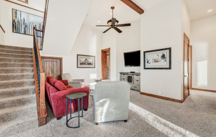 3015 Apres Ski Way Photo