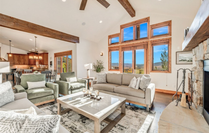 3015 Apres Ski Way Photo