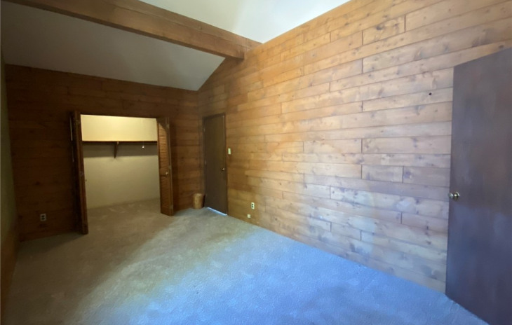 1060 Thornburg Photo