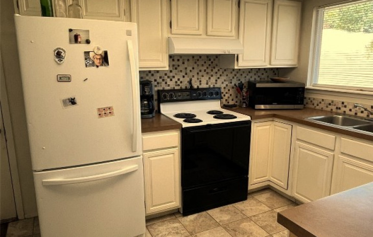 337 E 3rd Street Photo