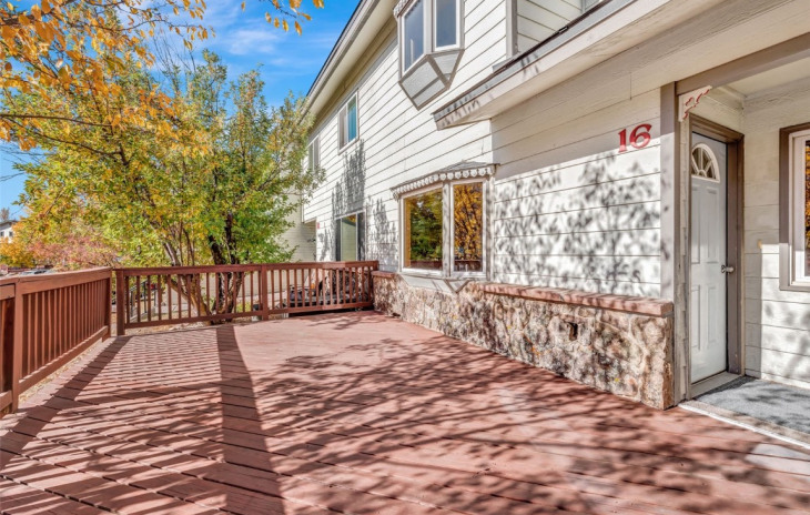 16 Sequoia Court Photo