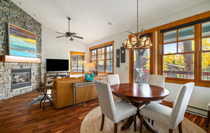580 Anglers Drive Photo