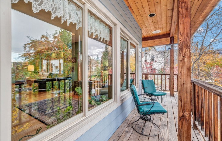 48 Maple Street Photo