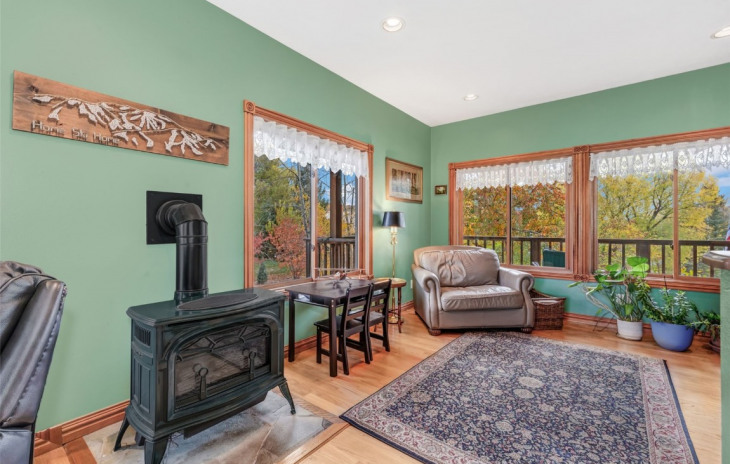 48 Maple Street Photo