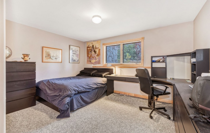 48 Maple Street Photo