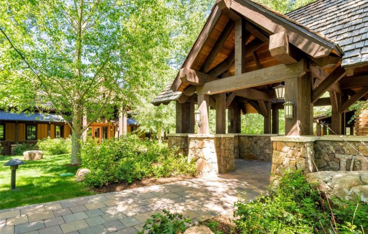 42260 Story Teller Lane Photo