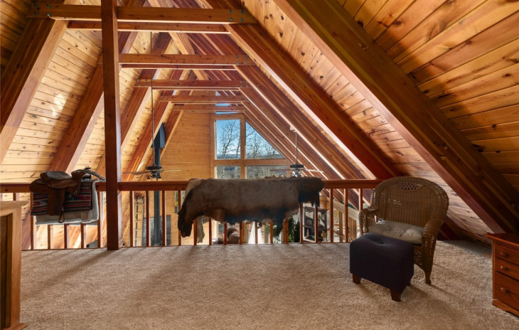 26635 Neptune Place Photo