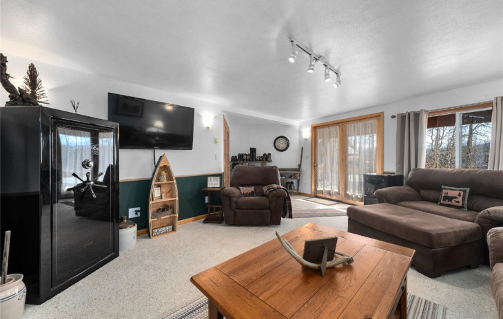 26635 Neptune Place Photo