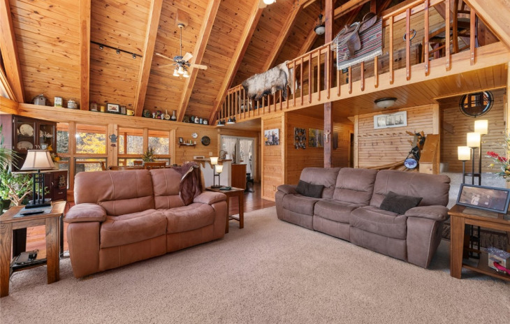 26635 Neptune Place Photo